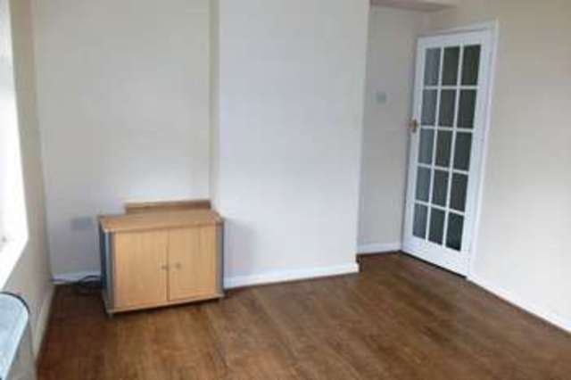  Image of 2 bedroom Flat to rent in Shenley Lane Northfield Birmingham B29 at Shenley Lane Northfield Birmingham, B29 5PN