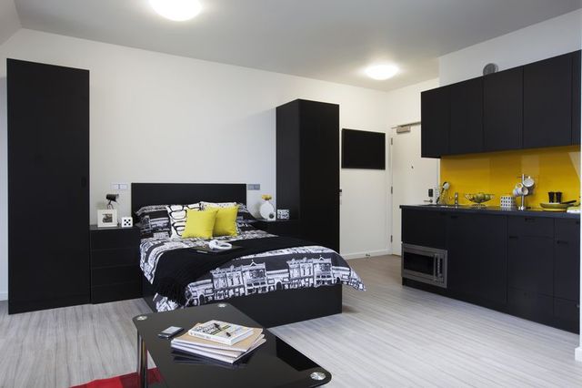  Image of 1 bedroom Flat to rent in Shepherds Bush Road London W6 at Shepherds Bush Road Hammersmith Hammersmith, W6 7NL