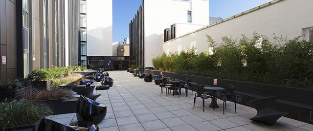  Image of 1 bedroom Flat to rent in Shepherds Bush Road London W6 at Shepherds Bush Road Hammersmith Hammersmith, W6 7NL