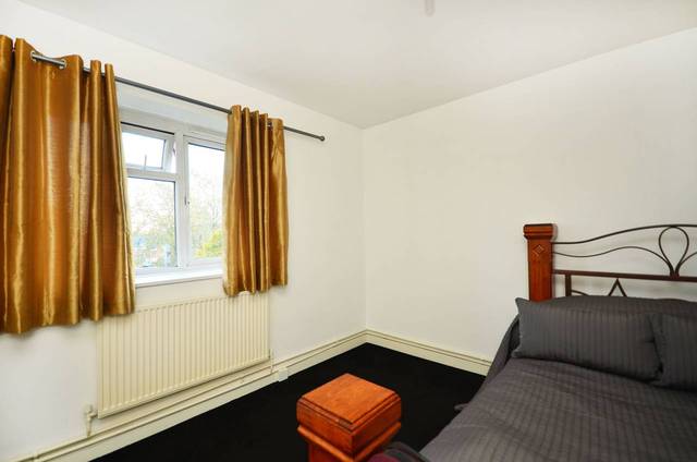  Image of 3 bedroom Flat for sale in Frampton Park Road London E9 at Sherard House, Frampton Park Road  Victoria Park, E9 7PE