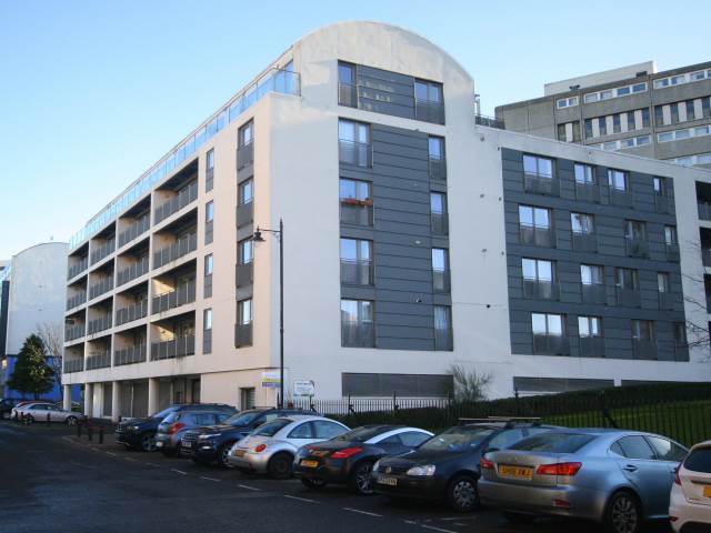  Image of 2 bedroom Flat to rent in Sheriff Brae Edinburgh EH6 at Leith Edinburgh Edinburgh, EH6 6EQ