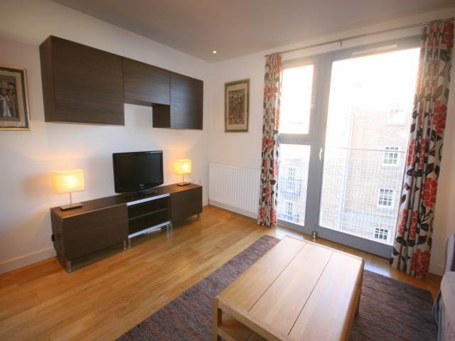  Image of 2 bedroom Flat to rent in Sheriff Brae Edinburgh EH6 at Leith Edinburgh Edinburgh, EH6 6EQ