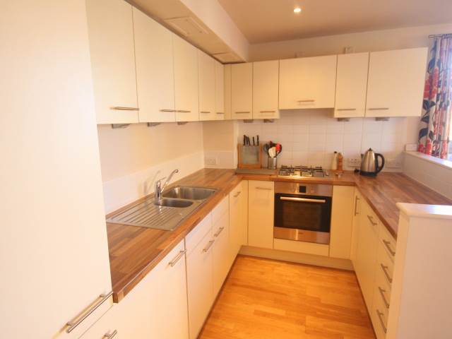  Image of 2 bedroom Flat to rent in Sheriff Brae Edinburgh EH6 at Leith Edinburgh Edinburgh, EH6 6EQ