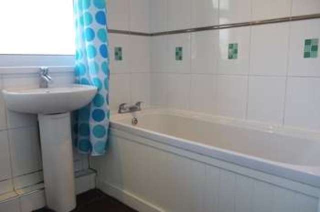  Image of 3 bedroom Terraced house for sale in Shipcote Road Goole DN14 at Old Goole East Yorkshire, DN14 5UF