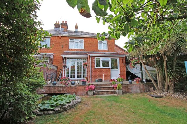 Image of 3 bedroom Semi-Detached house for sale in Janson Road Shirley Southampton SO15 at Janson Road  Southampton, SO15 5GL