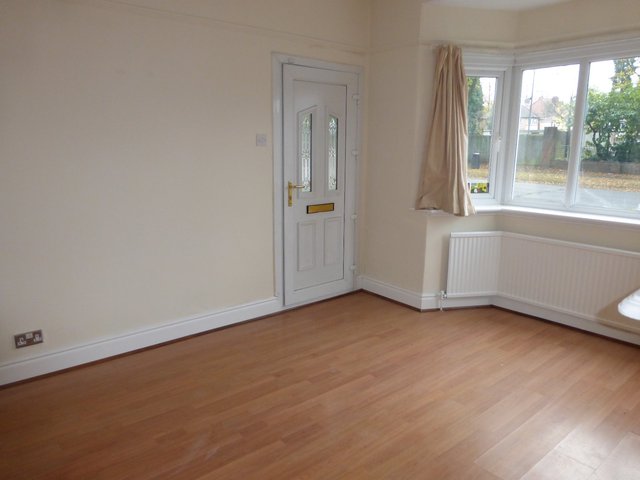  Image of 3 bedroom Semi-Detached house to rent in Shirley Road Hall Green Birmingham B28 at SHIRLEY ROAD  BIRMINGHAM, B28 9JZ