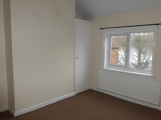  Image of 3 bedroom Semi-Detached house to rent in Shirley Road Hall Green Birmingham B28 at SHIRLEY ROAD  BIRMINGHAM, B28 9JZ