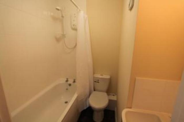  Image of 1 bedroom Flat to rent in Shirley Road Shirley Southampton SO15 at Shirley Road  Southampton, SO15 3JB