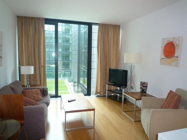  Image of 1 bedroom Flat to rent in Simpson Loan Edinburgh EH3 at Meadows Edinburgh Edinburgh, EH3 9GG