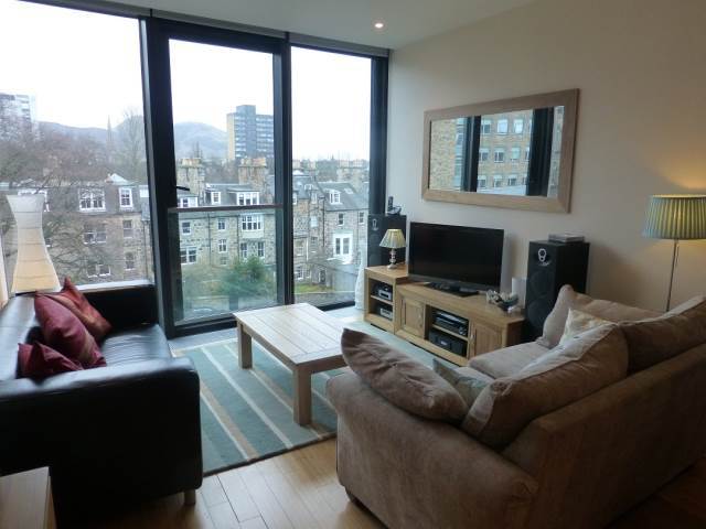  Image of 2 bedroom Flat to rent in Simpson Loan Edinburgh EH3 at Meadows Edinburgh Edinburgh, EH3 9GG