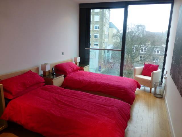 Image of 2 bedroom Flat to rent in Simpson Loan Edinburgh EH3 at Meadows Edinburgh Edinburgh, EH3 9GG