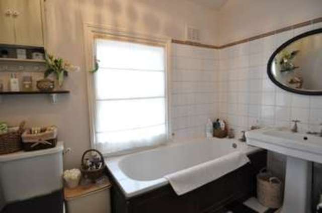  Image of 4 bedroom Terraced house for sale in Sir Johns Road Selly Park Birmingham B29 at Sir Johns Road Selly Park Birmingham, B29 7EP