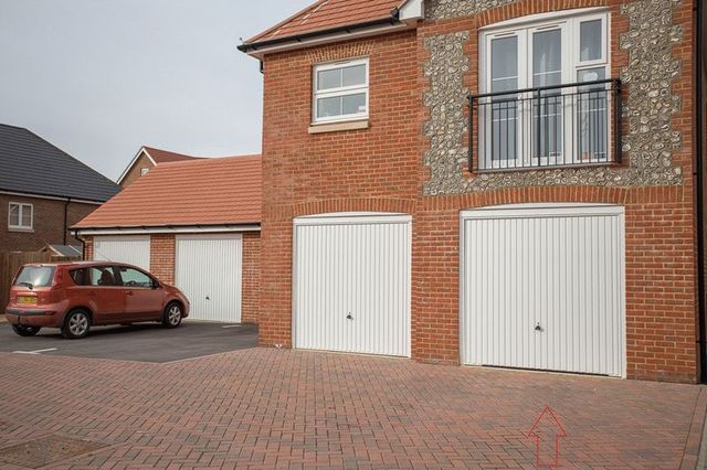  Image of 3 bedroom Terraced house for sale in Skylark Avenue Emsworth PO10 at Skylark Avenue  Emsworth, PO10 7GB
