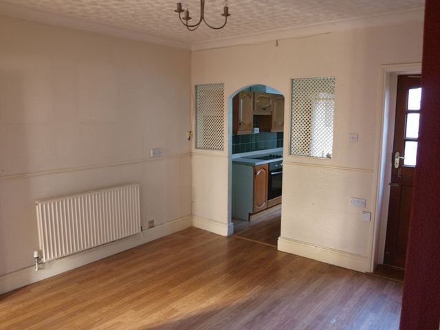  Image of 3 bedroom Terraced house for sale in Sleaford Road Newark NG24 at Sleaford Road  Newark, NG24 1NF