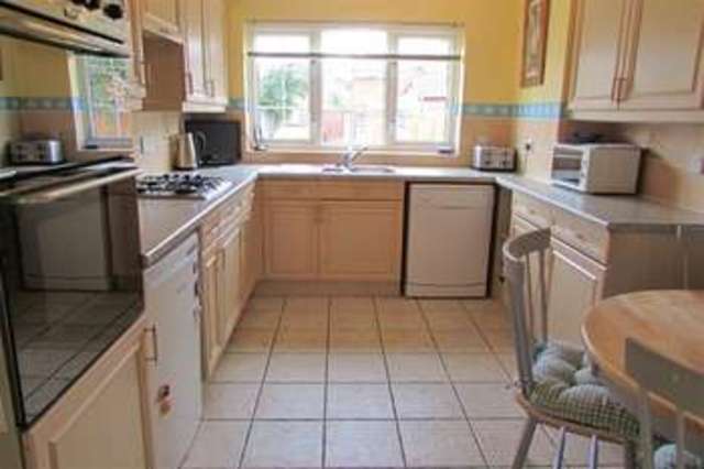  Image of 4 bedroom Detached house for sale in Smallmoor Chase Walton Street BA16 at Street, BA16 9LB