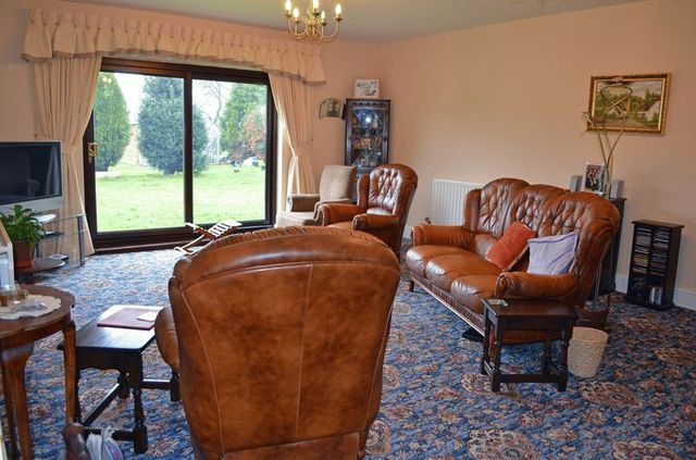  Image of 3 bedroom Detached house for sale in Smeath Lane Hayton Retford DN22 at Smeath Lane Hayton Retford, DN22 9JT