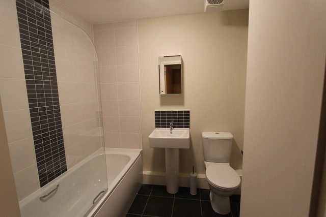  Image of 2 bedroom Flat to rent in Smithycroft Court Glasgow G33 at Riddrie Glasgow Glasgow, G33 2RA