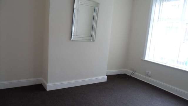  Image of 2 bedroom Terraced house to rent in Smyrna Street Oldham OL4 at Smyrna Street Clarksfield Oldham, OL4 5ET