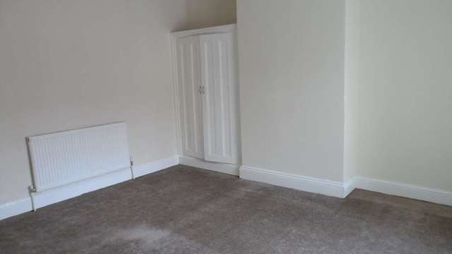  Image of 2 bedroom Terraced house to rent in Smyrna Street Oldham OL4 at Smyrna Street Clarksfield Oldham, OL4 5ET