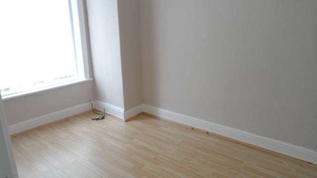  Image of 2 bedroom Terraced house to rent in Smyrna Street Oldham OL4 at Smyrna Street Clarksfield Oldham, OL4 5ET