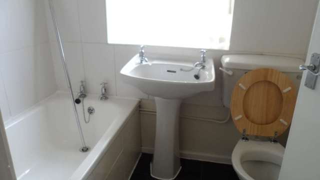  Image of 2 bedroom Terraced house to rent in Smyrna Street Oldham OL4 at Smyrna Street Clarksfield Oldham, OL4 5ET