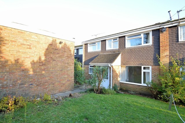  Image of 3 bedroom Semi-Detached house to rent in Solent Close Chandler