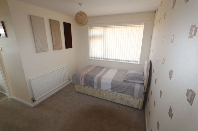  Image of 3 bedroom Semi-Detached house for sale in Sonning Way Glen Parva Leicester LE2 at Sonning Way Glen Parva Leicester, LE2 9RU