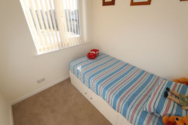  Image of 3 bedroom Semi-Detached house for sale in Sonning Way Glen Parva Leicester LE2 at Sonning Way Glen Parva Leicester, LE2 9RU