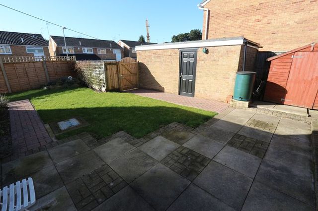  Image of 3 bedroom Semi-Detached house for sale in Sonning Way Glen Parva Leicester LE2 at Sonning Way Glen Parva Leicester, LE2 9RU