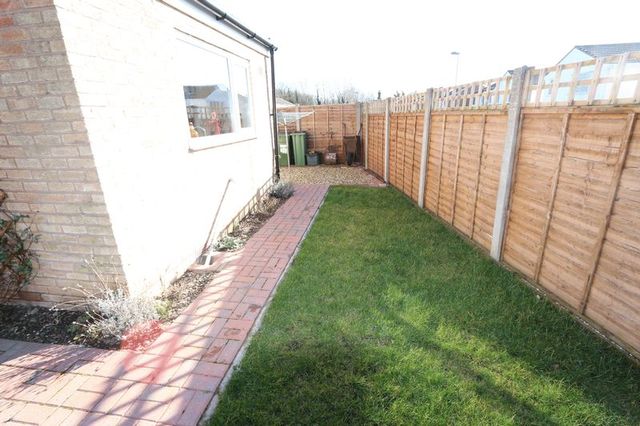  Image of 3 bedroom Semi-Detached house for sale in Sonning Way Glen Parva Leicester LE2 at Sonning Way Glen Parva Leicester, LE2 9RU
