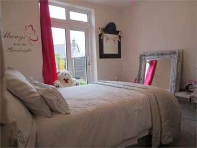 Image of 2 bedroom Detached house for sale in South Crescent Southend-on-Sea SS2 at South crescent Southend on sea Prittlewell, SS2 6TA
