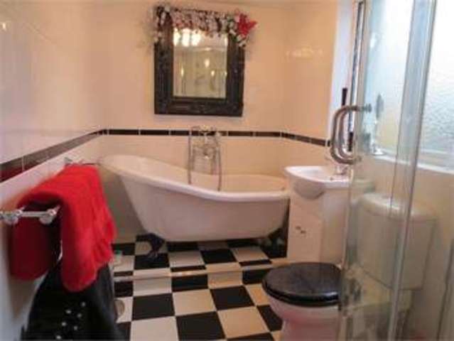  Image of 2 bedroom Detached house for sale in South Crescent Southend-on-Sea SS2 at South crescent Southend on sea Prittlewell, SS2 6TA