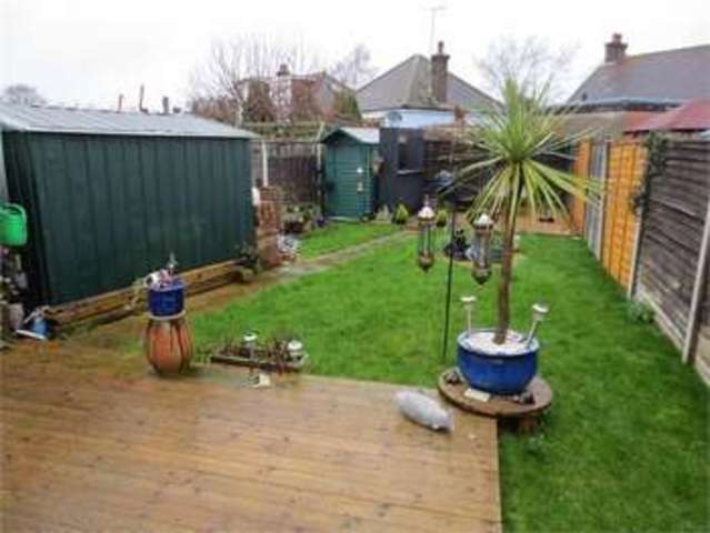  Image of 2 bedroom Detached house for sale in South Crescent Southend-on-Sea SS2 at South crescent Southend on sea Prittlewell, SS2 6TA