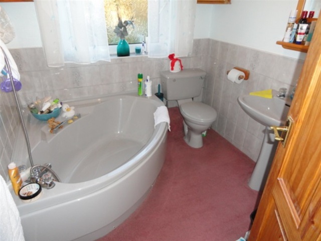  Image of 4 bedroom Detached house for sale in South Edge Shipley BD18 at Shipley, BD18 4RA