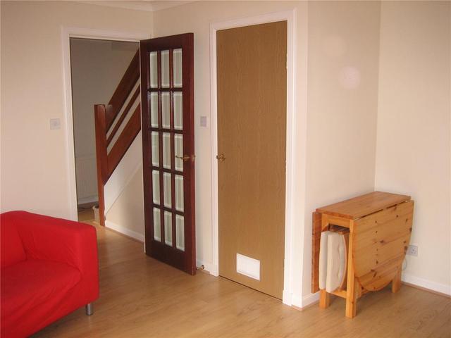  Image of 2 bedroom Semi-Detached house to rent in South Gyle Mains Edinburgh EH12 at Corstorphine Edinburgh Edinburgh, EH12 9HS