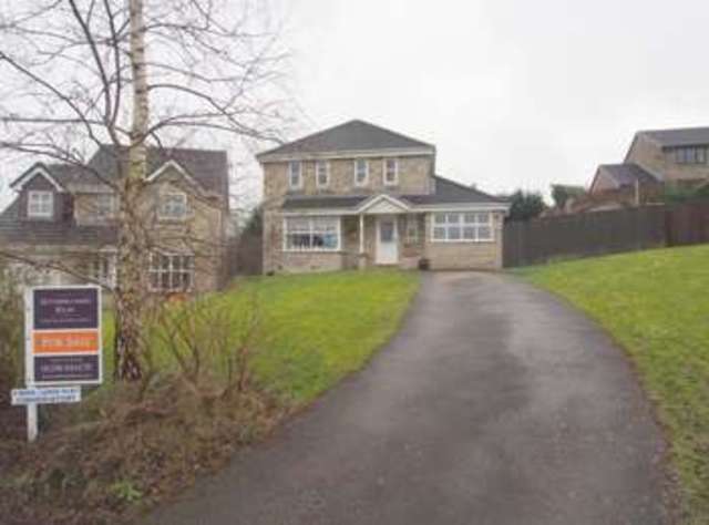  Image of 4 bedroom Detached house for sale in South Head Drive Chapel-En-Le-Frith High Peak SK23 at Chapel-en-le-Frith  High Peak, SK23 0HU