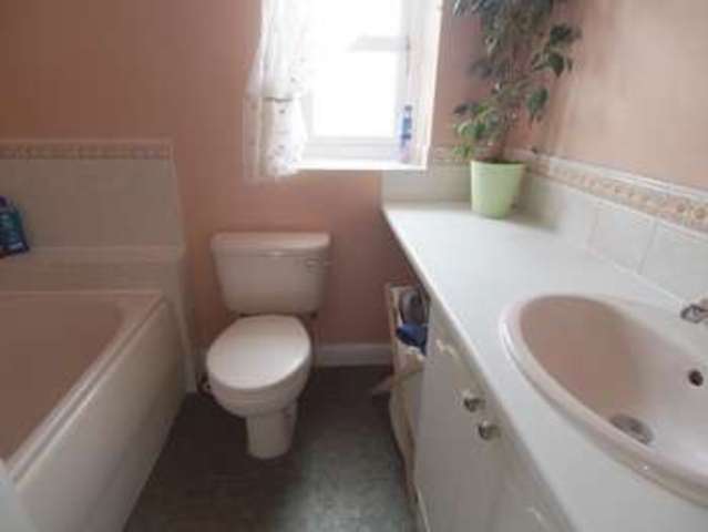 Image of 4 bedroom Detached house for sale in South Head Drive Chapel-En-Le-Frith High Peak SK23 at Chapel-en-le-Frith  High Peak, SK23 0HU