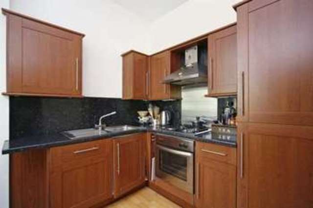  Image of 2 bedroom Apartment to rent in Ashburn Gardens London SW7 at South Kensington London, SW7 4DG