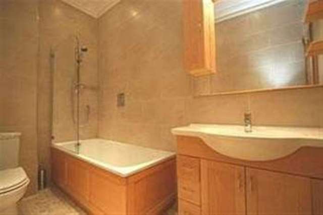  Image of 2 bedroom Apartment to rent in Ashburn Gardens London SW7 at South Kensington London, SW7 4DG