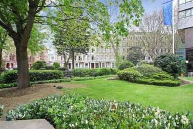 Image of 2 bedroom Apartment to rent in Ashburn Gardens London SW7 at South Kensington London, SW7 4DG