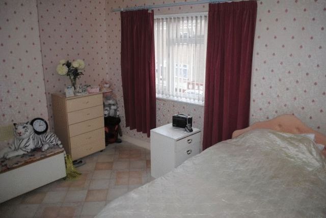  Image of 3 bedroom Terraced house for sale in South Parade Grimsby DN31 at South Parade  Grimsby, DN31 1TX