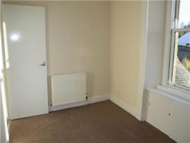  Image of 1 bedroom Flat to rent in South Vennel Lanark ML11 at Lanark South Lanarkshire South Lanarkshire, ML11 7JT