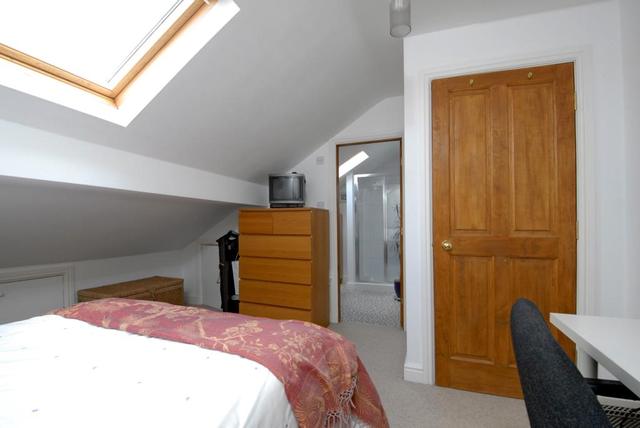  Image of 3 bedroom Terraced house for sale in South View Yeadon Leeds LS19 at Yeadon Leeds Yeadon, LS19 7JD