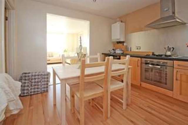  Image of 2 bedroom Flat for sale in Southbourne Overcliff Drive Southbourne Bournemouth BH6 at Southbourne Overcliff Dr Southbourne Bournemouth, BH6 3NN