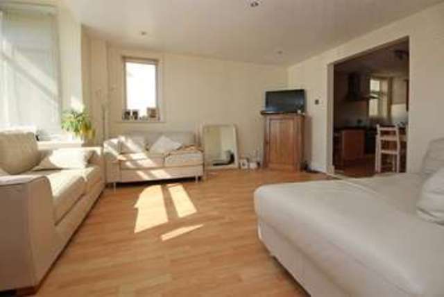  Image of 2 bedroom Flat for sale in Southbourne Overcliff Drive Southbourne Bournemouth BH6 at Southbourne Overcliff Dr Southbourne Bournemouth, BH6 3NN