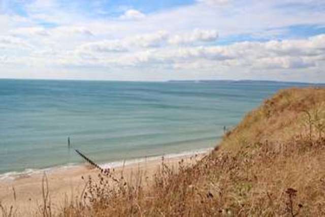  Image of 2 bedroom Flat for sale in Southbourne Overcliff Drive Southbourne Bournemouth BH6 at Southbourne Overcliff Dr Southbourne Bournemouth, BH6 3NN