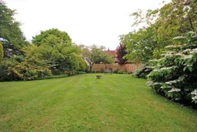  Image of 1 bedroom Flat for sale in Southbourne Road Southbourne Bournemouth BH6 at Southbourne Road Southbourne Bournemouth, BH6 5AG