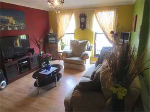 Image of 2 bedroom Apartment for sale in Marks Court Southend-on-Sea SS1 at Southchurch Avenue Southend on sea Southend-on-Sea, SS1 2RQ