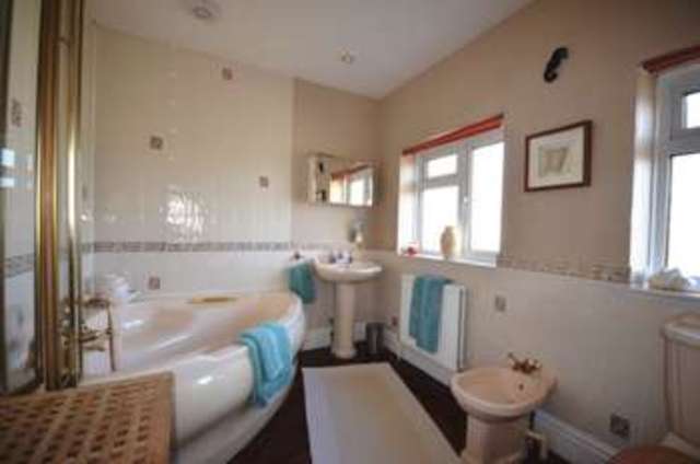  Image of 5 bedroom Detached house for sale in Southdowns Road Dawlish EX7 at Southdowns Road  Holcombe, EX7 0LB