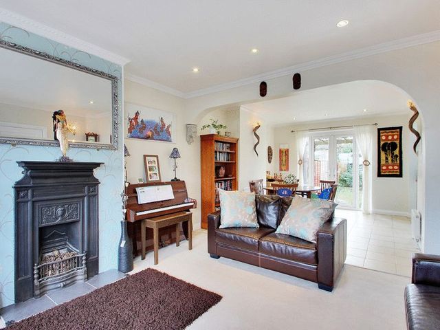  Image of 3 bedroom Semi-Detached house for sale in Southlands Avenue Horley RH6 at Southlands Avenue  Horley, RH6 8BS